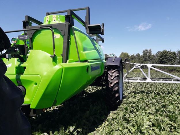 Image sur Pulvérisateur agricole Trainé TECNIS II 4500